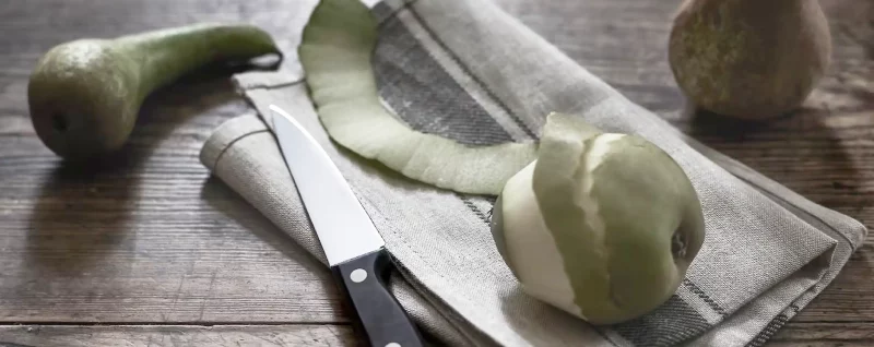 ۴ روش ساده براق کردن چاقو میوه خوری در خانه