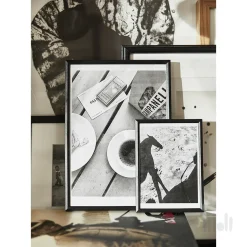 قاب عکس سیاه ایکیا YLLEVAD